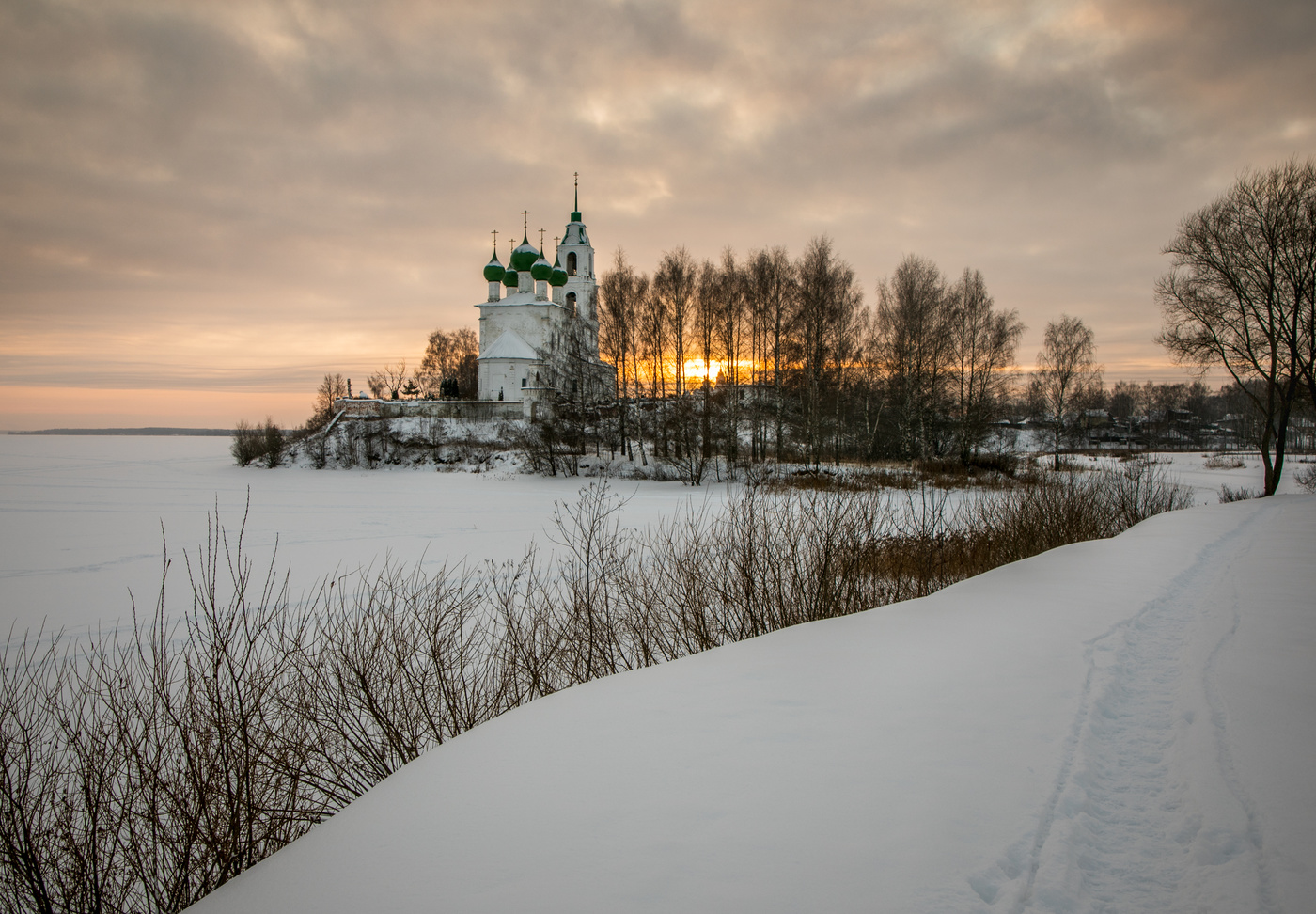 На закате...