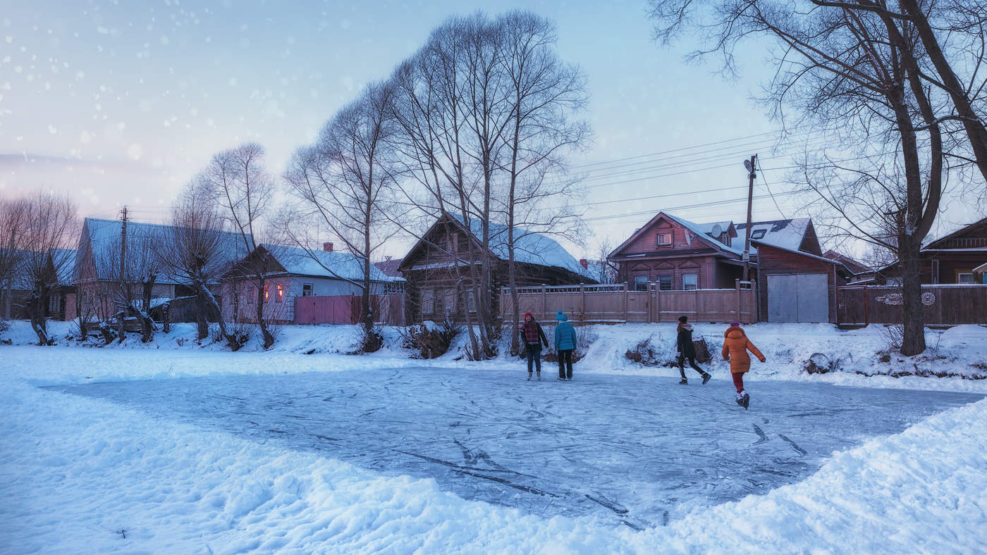 Каток на реке
