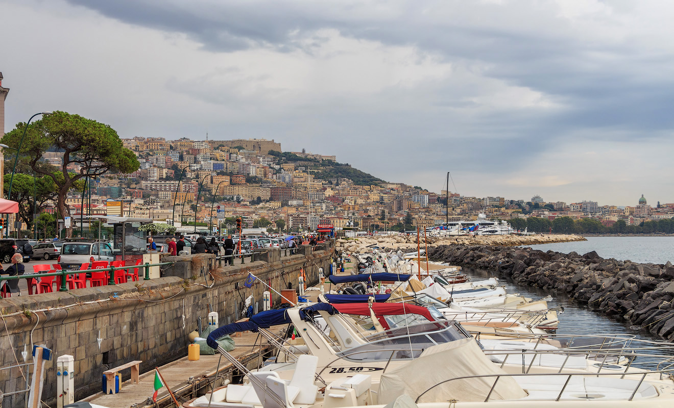 Непогожий день в Неаполе