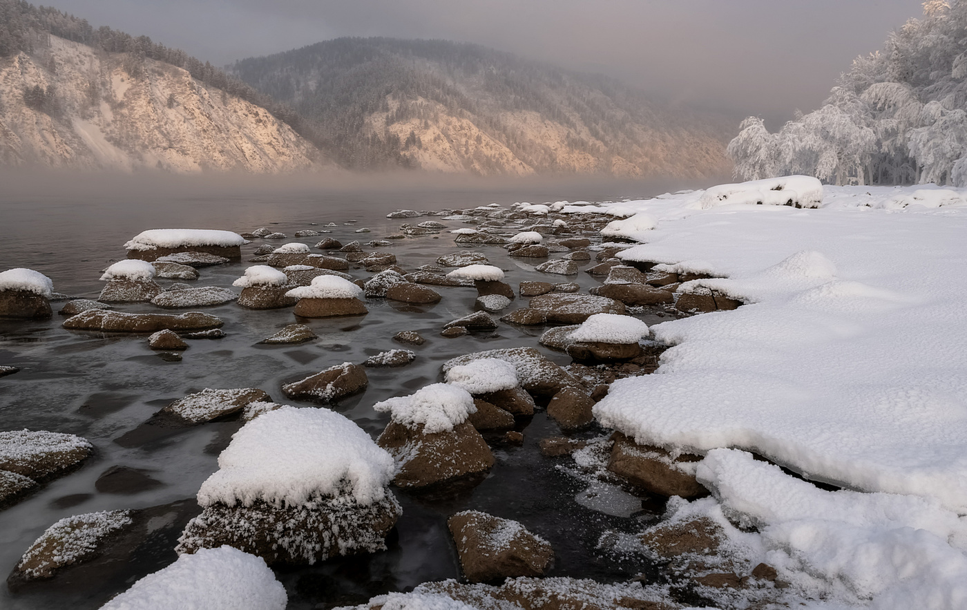 Берега реки.