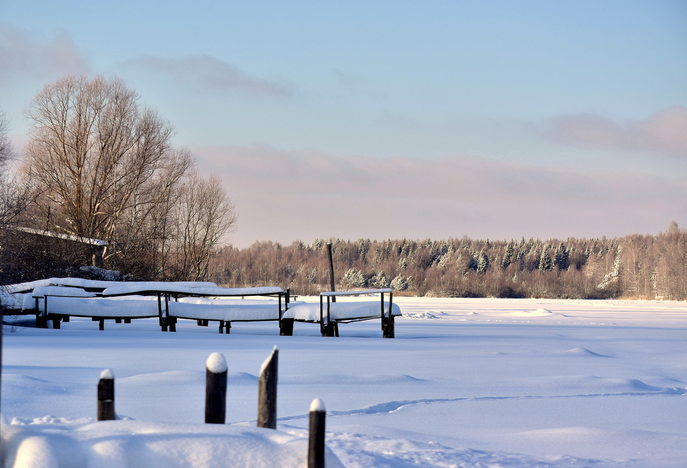 А летом здесь сидели рыбаки....