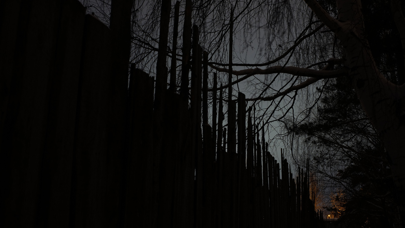 Свет в конце забора.