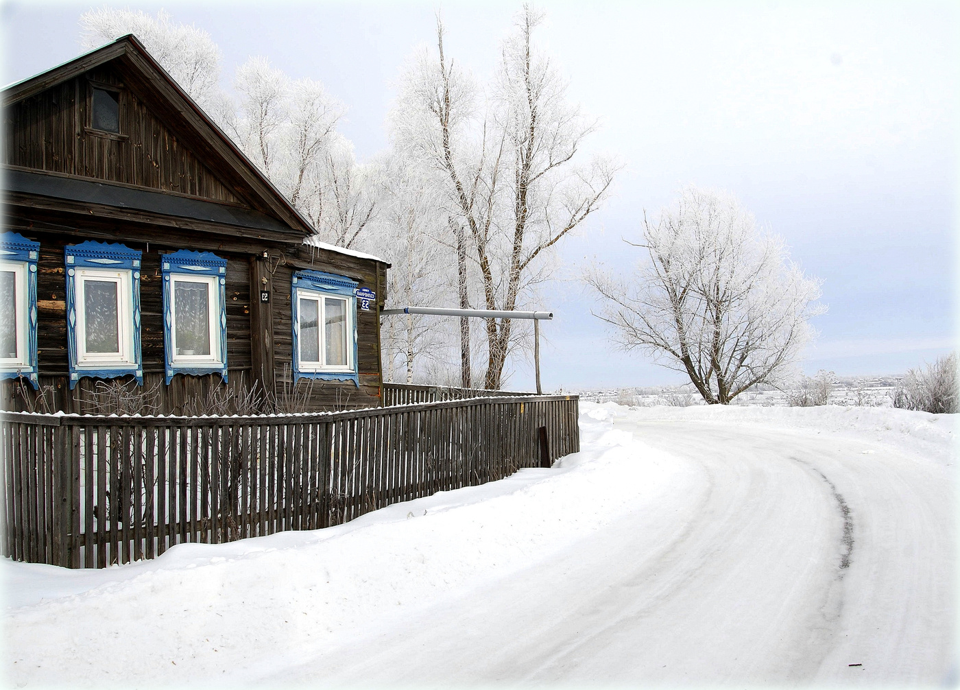 За поворотом была зима...