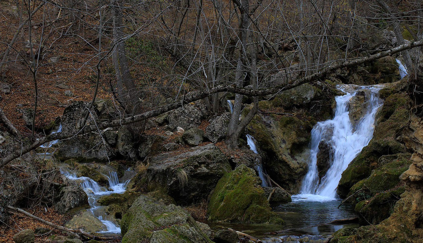В Кизилкобинском ущелье*