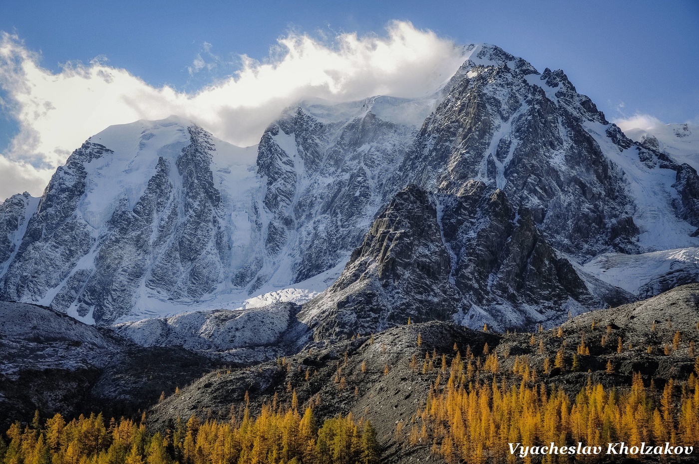 Гора Красавица Алтай осенью