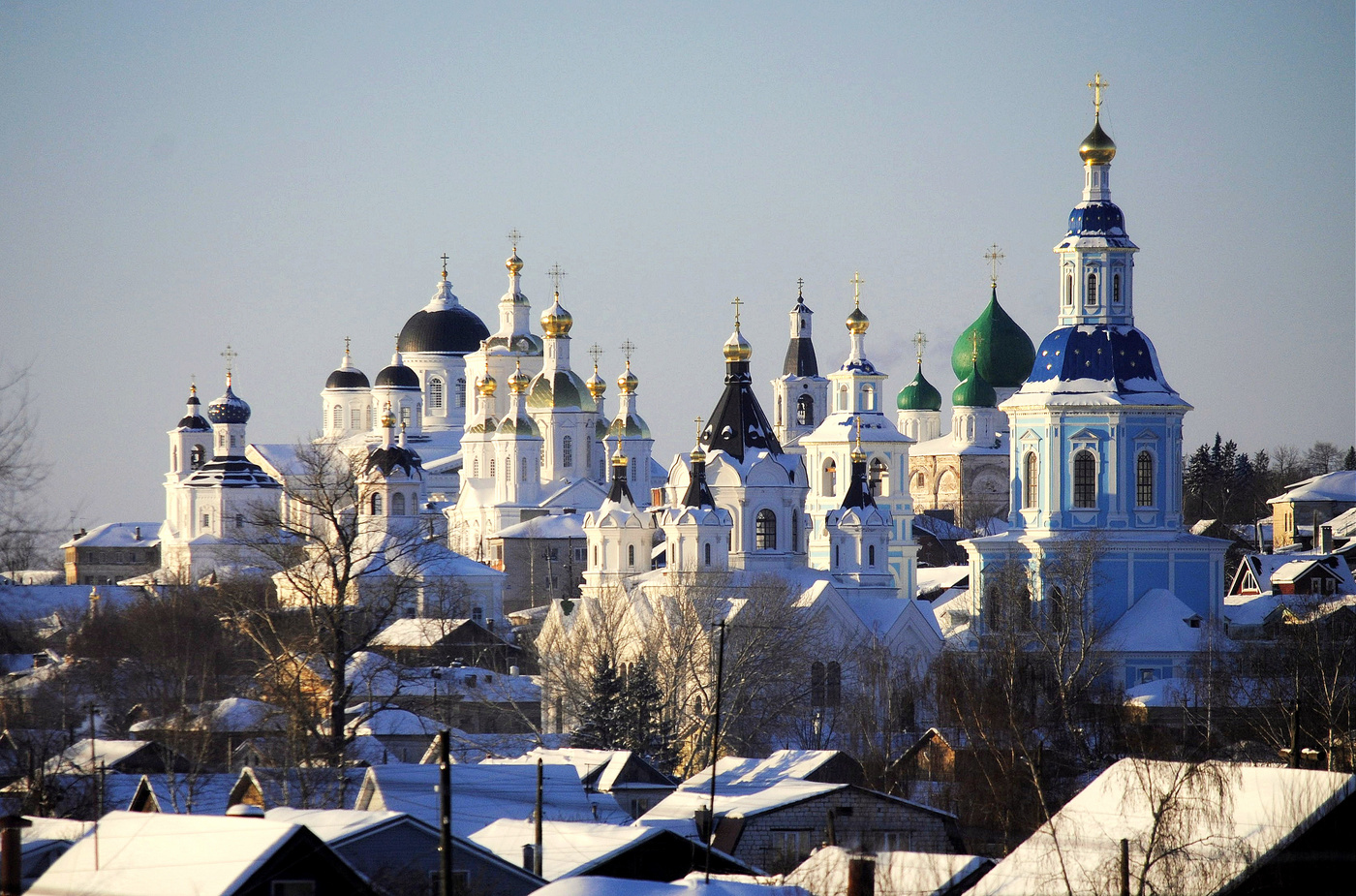 Купола, купола над бескрайней Россией...