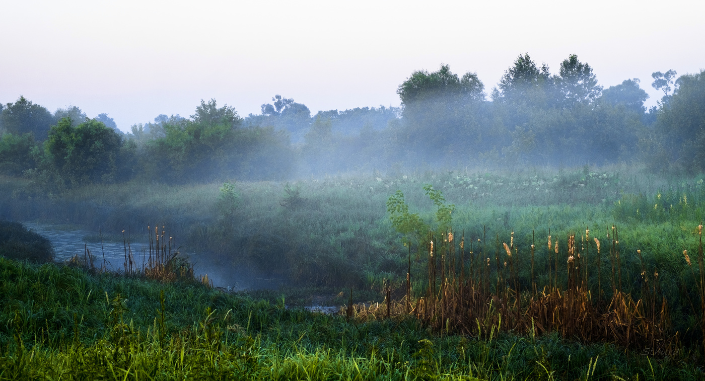 На рассвете.