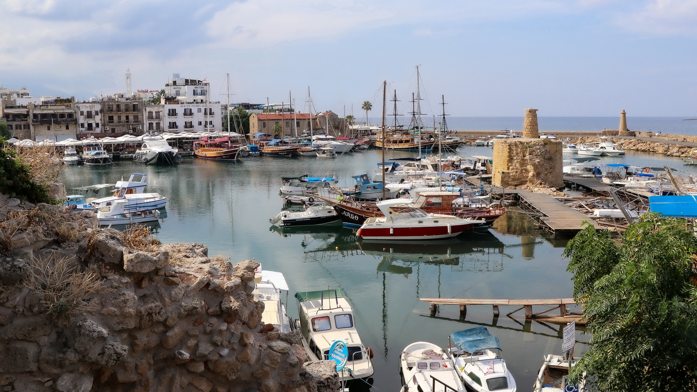 В тихой гавани.