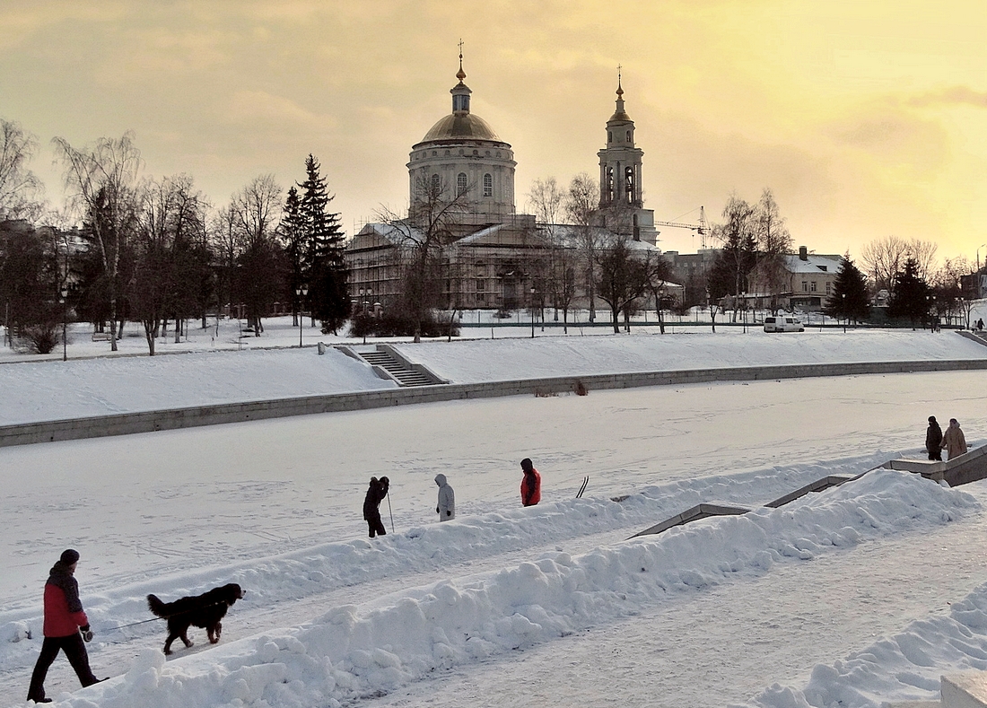 Мороз народу ни почём