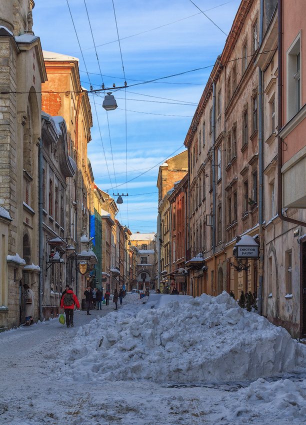 У сугробов в плену