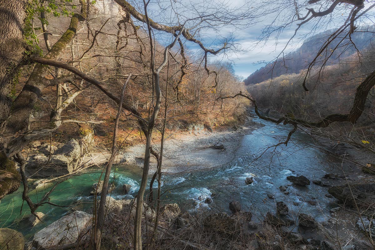 Над рекой Белой