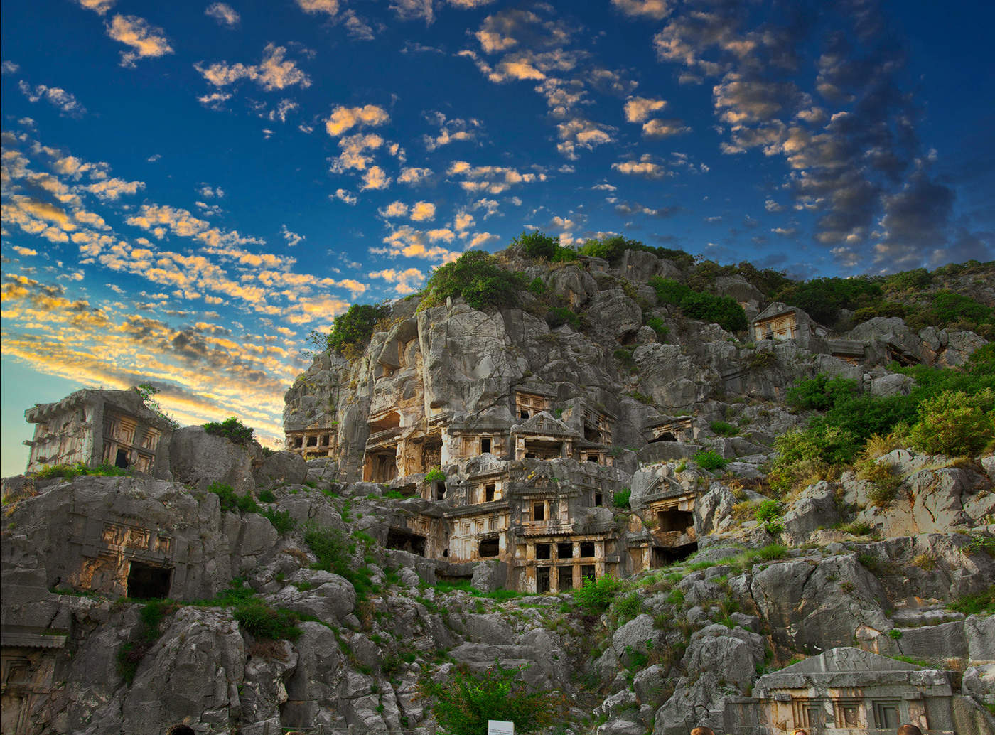 Ликийские скальные гробницы.