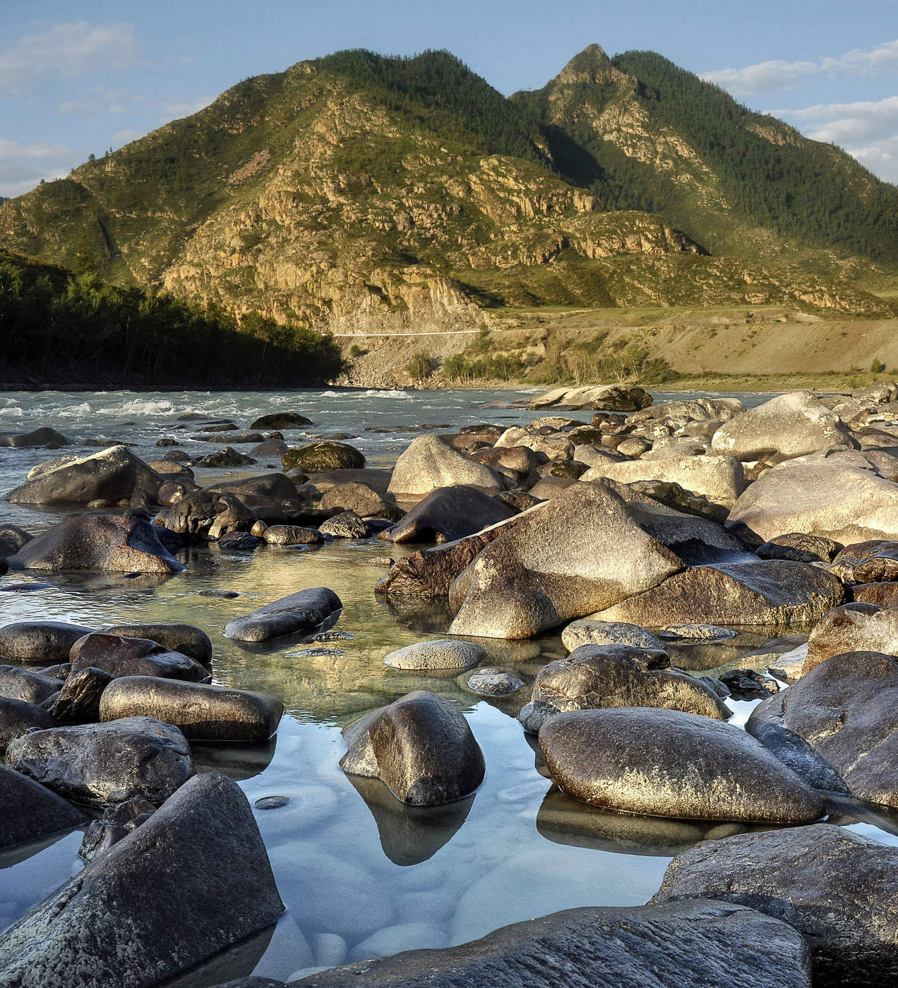 Такая разная Катунь.