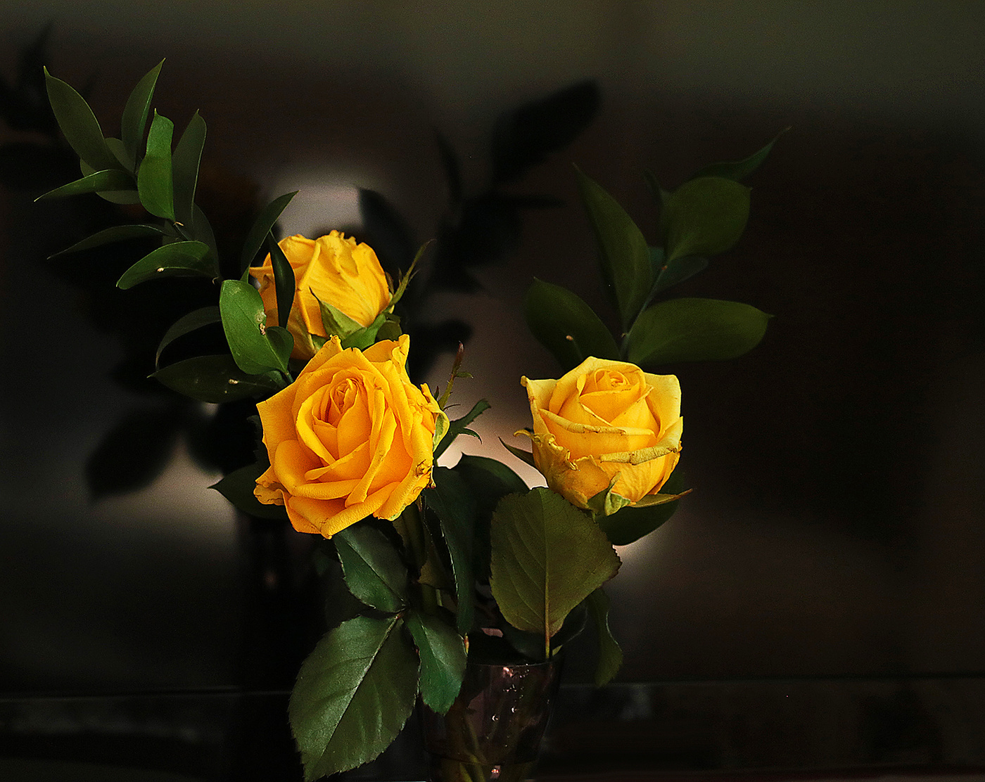 Золотые розы