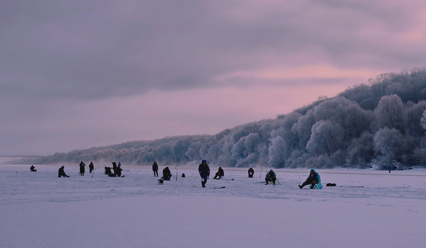 В туманный рассвет на Оке.