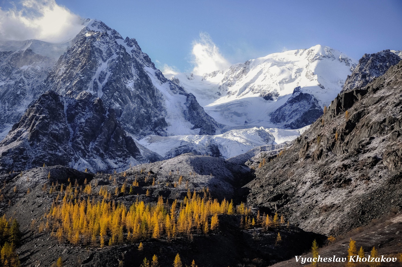 Горы Алтая осенью