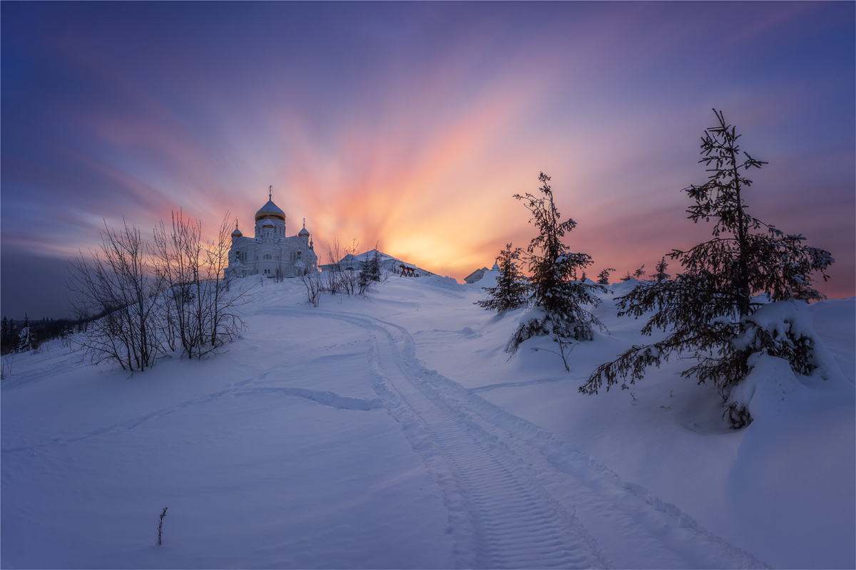 Дорога к храму..