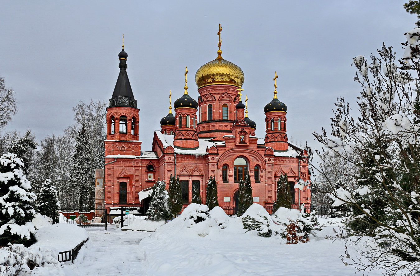 Церковь Илии Пророка в Изварино.