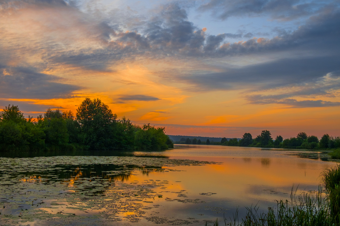 Рассветные облака.