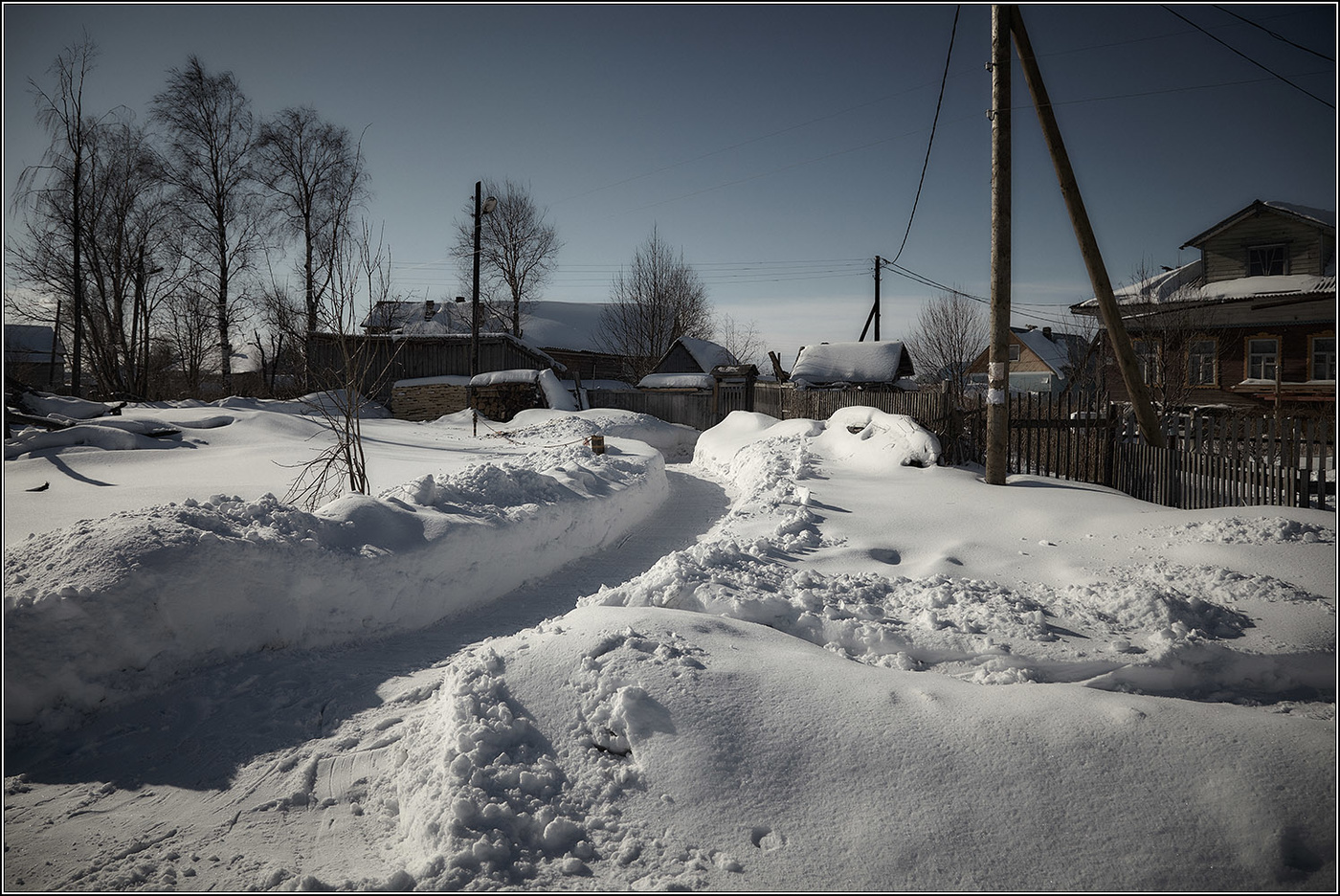 Ещё не весна, но уже не зима.