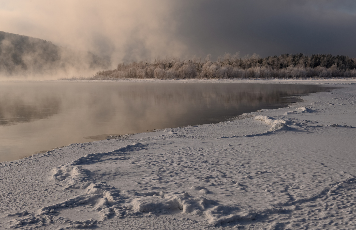 По тонкому льду.