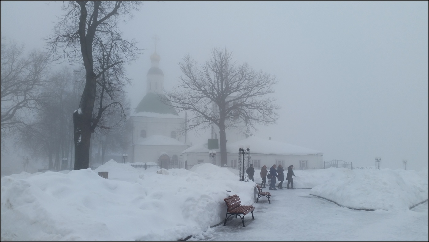 Первые "подснежники"-туристы.