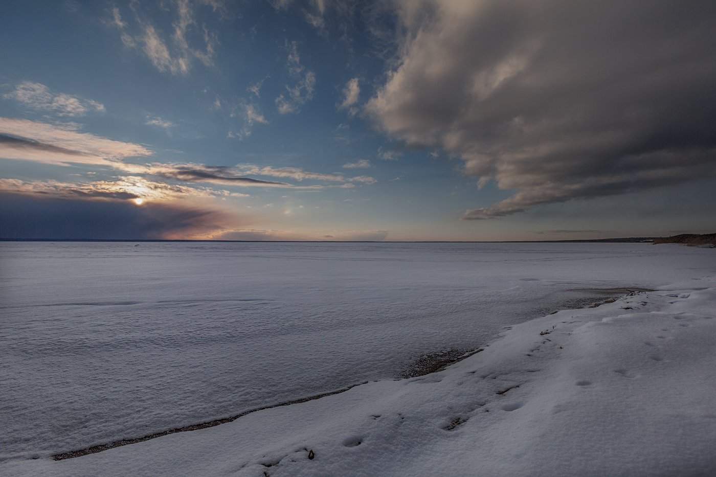 Снежный март