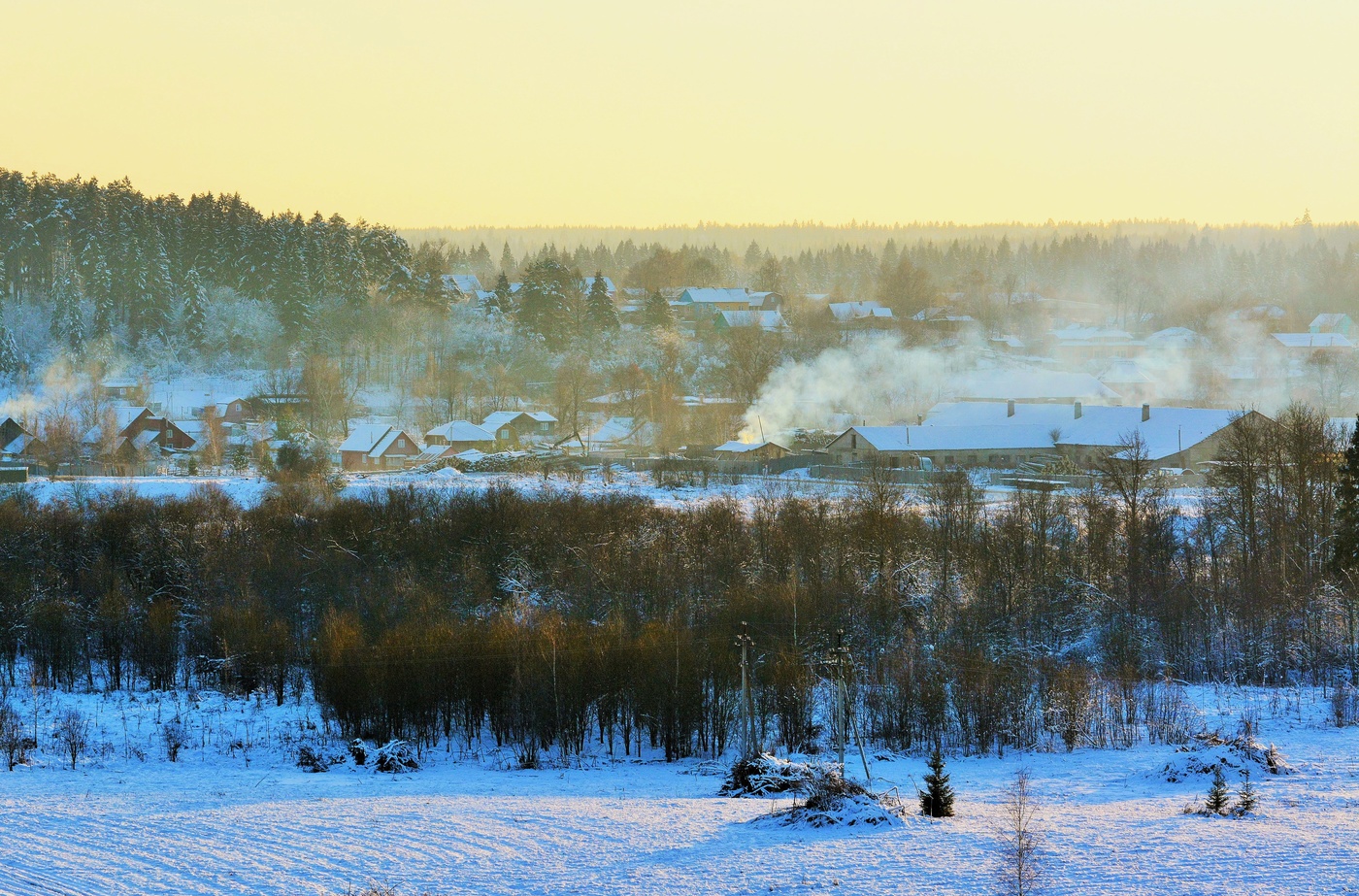 "Как под вечер в деревне молчит тишина..."
