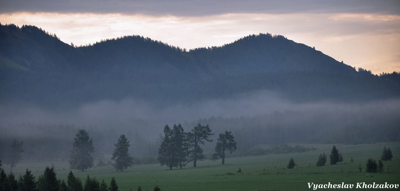 Раннее утро в Горном Алтае
