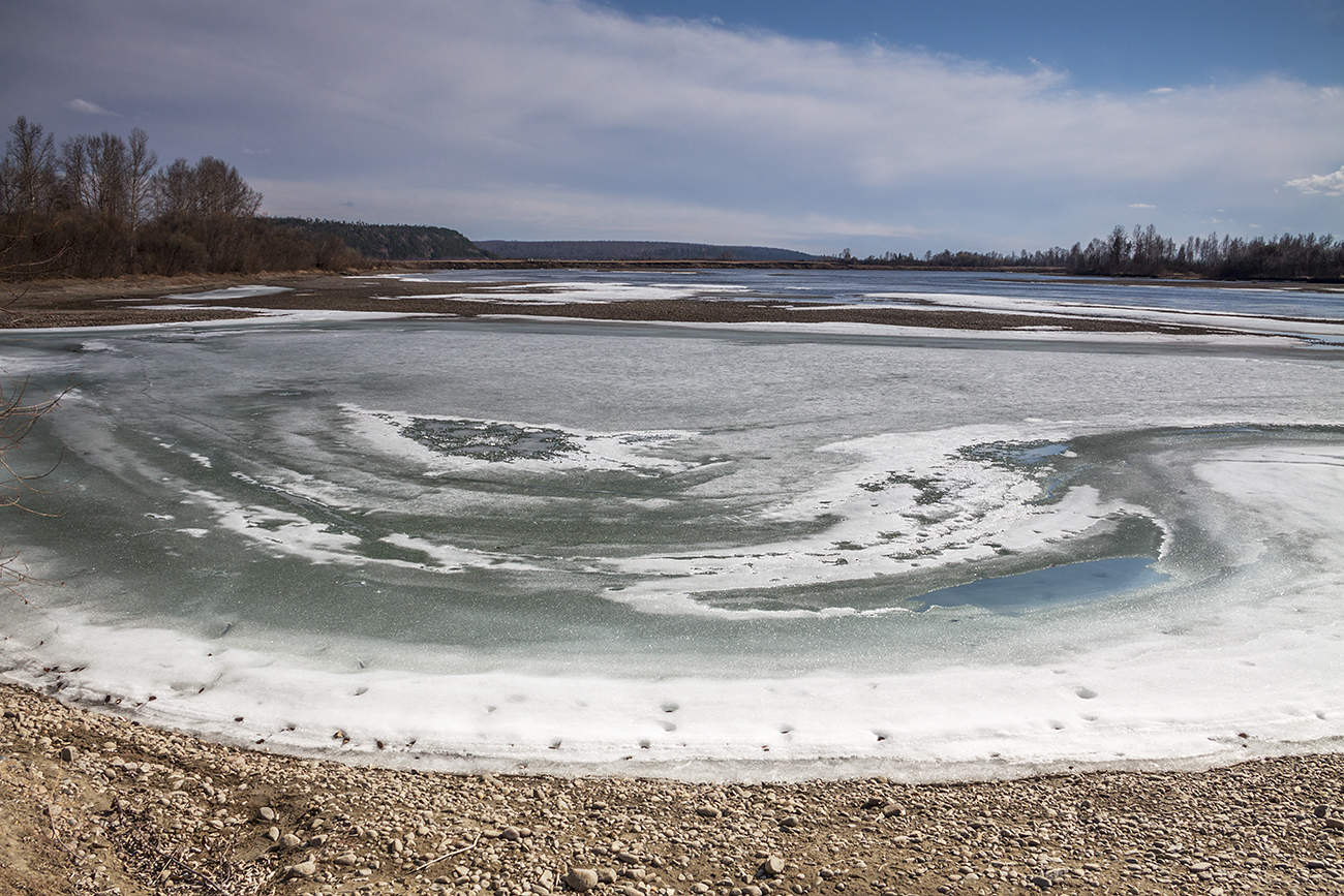 Река просыпается