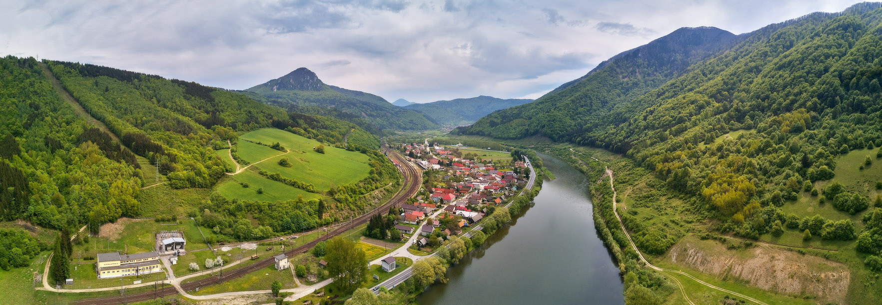 Весна на реке Bar. Kralovany