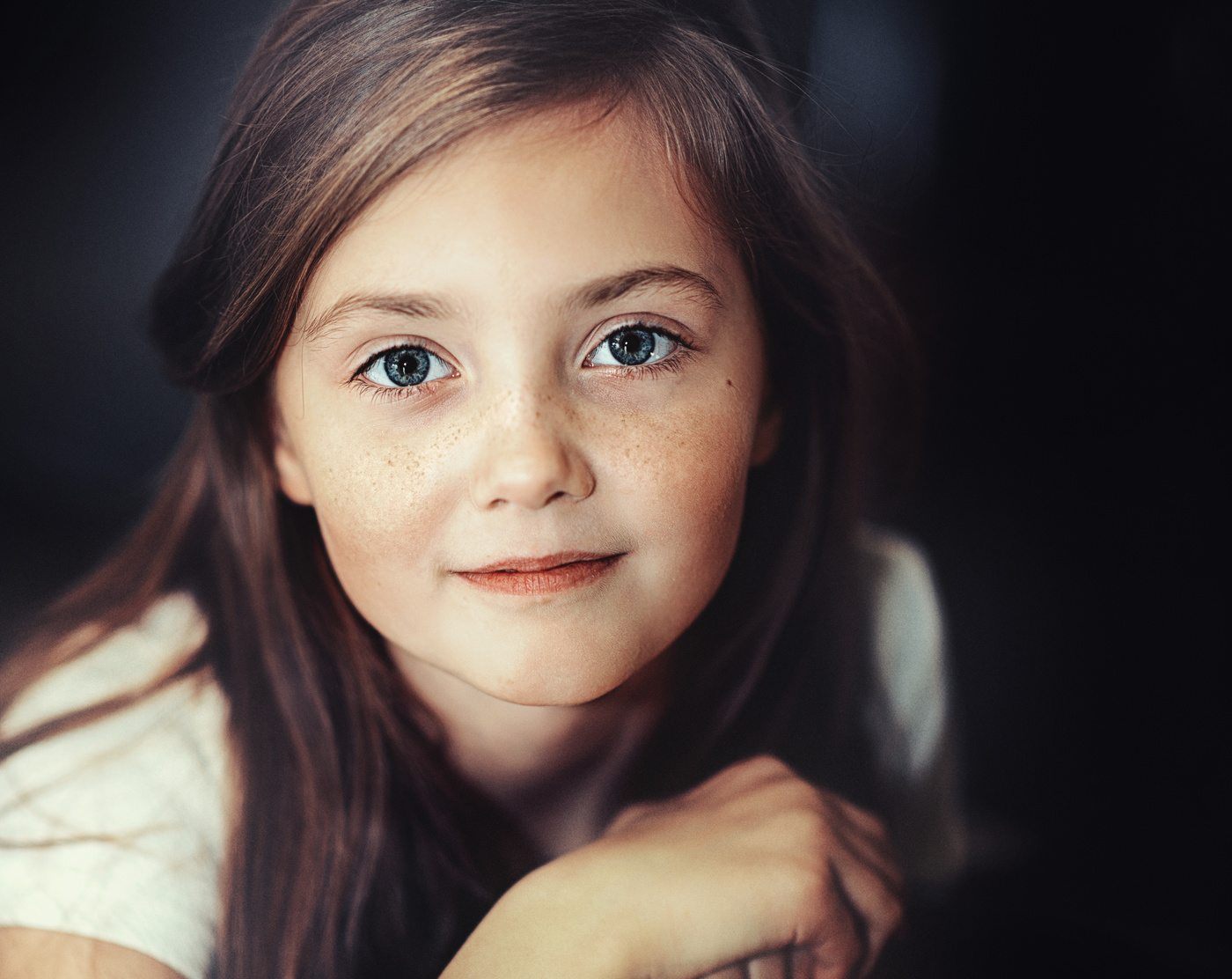 В детских глазах всю вселенную можно увидеть..)