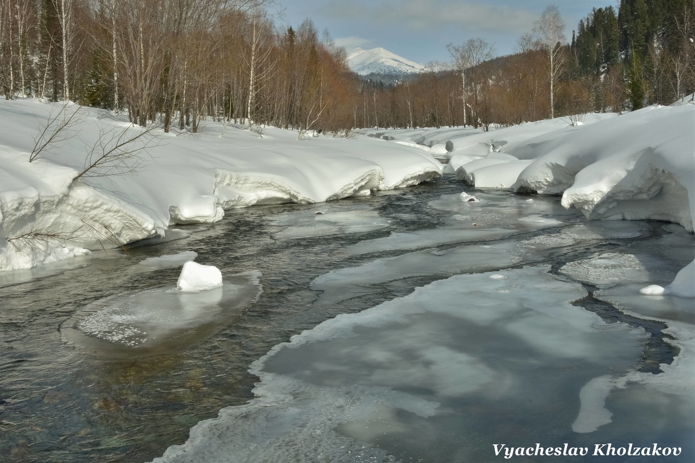 Река Амзас в марте