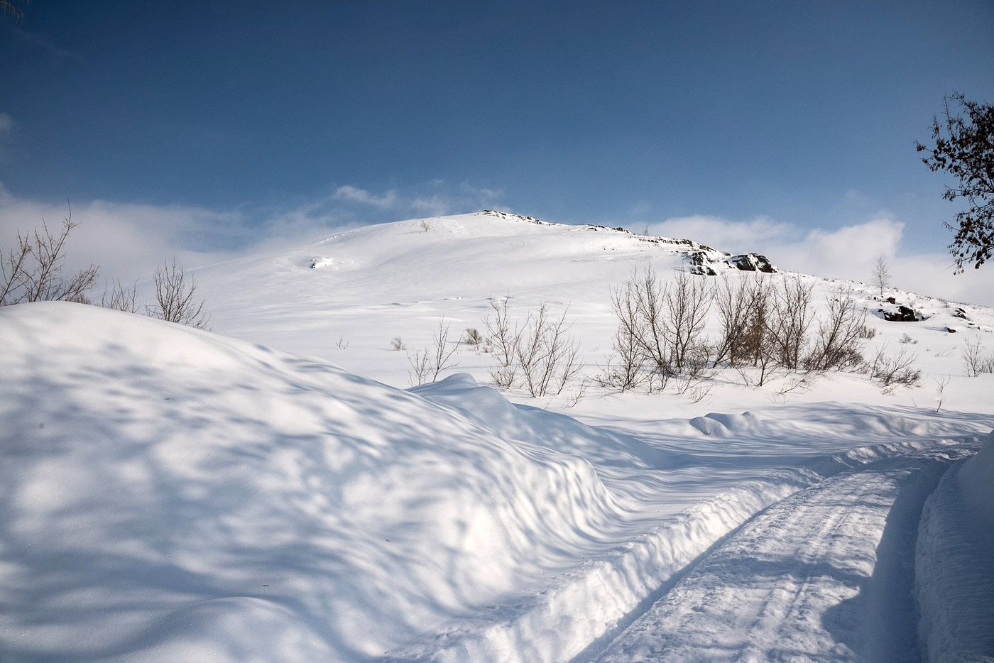 Снежные сугробы