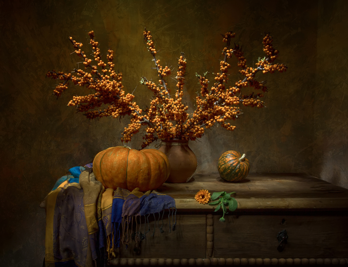 Оранжевое:)