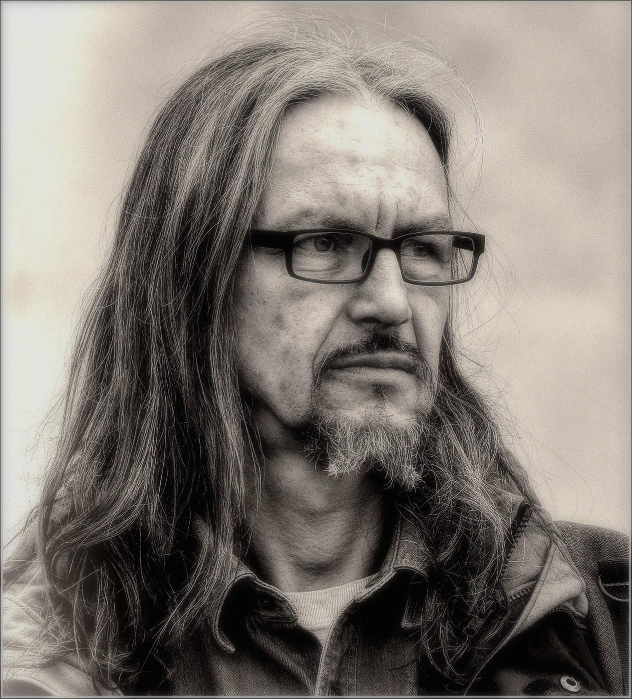 .... Портрет незнакомца ....