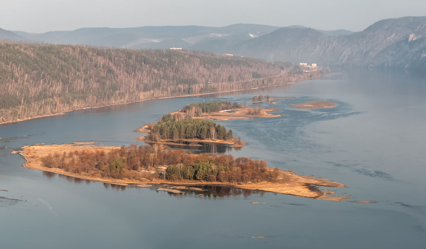 Весенние островки.