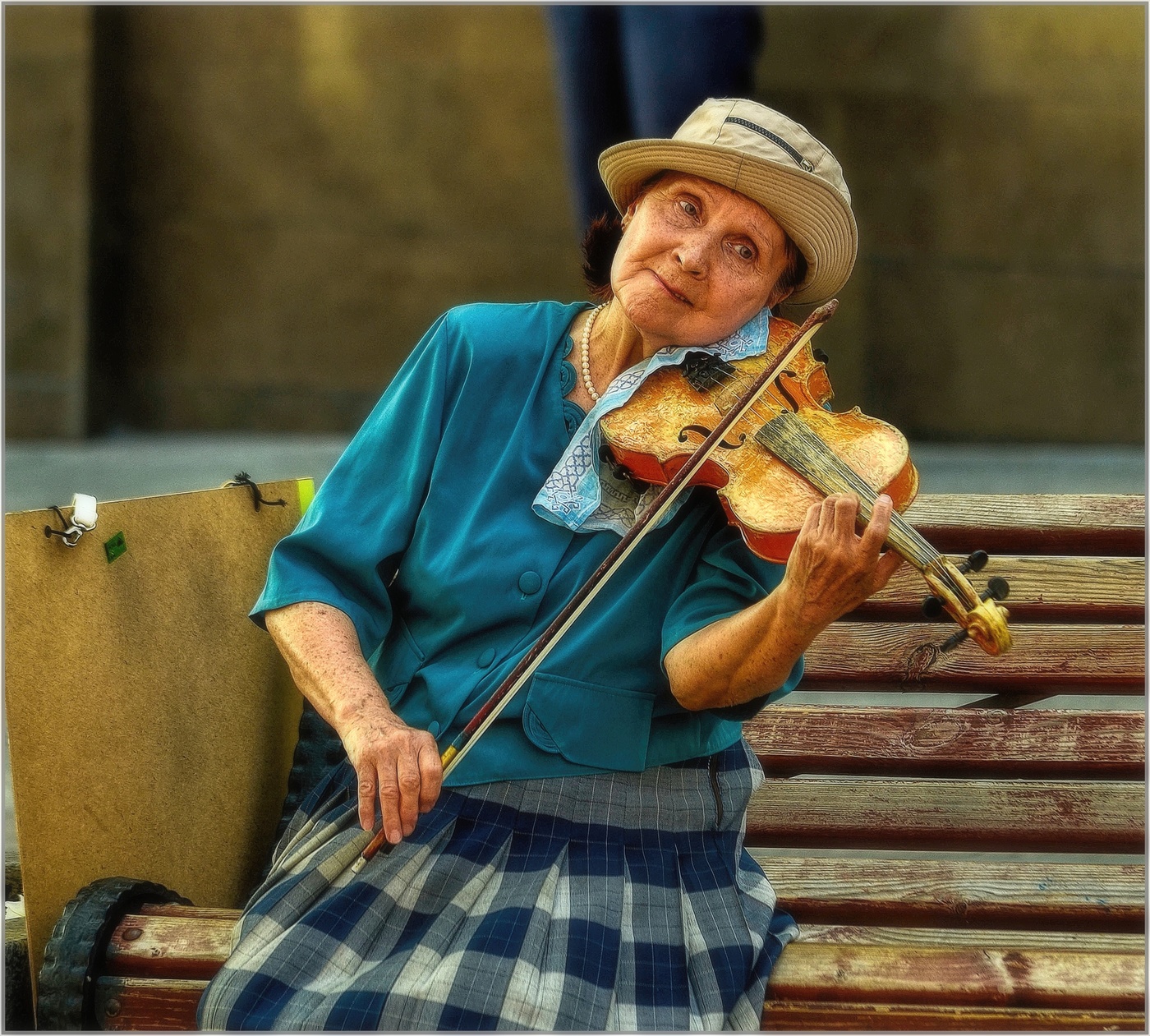 ..... Плачет скрипка , плачет душа ......