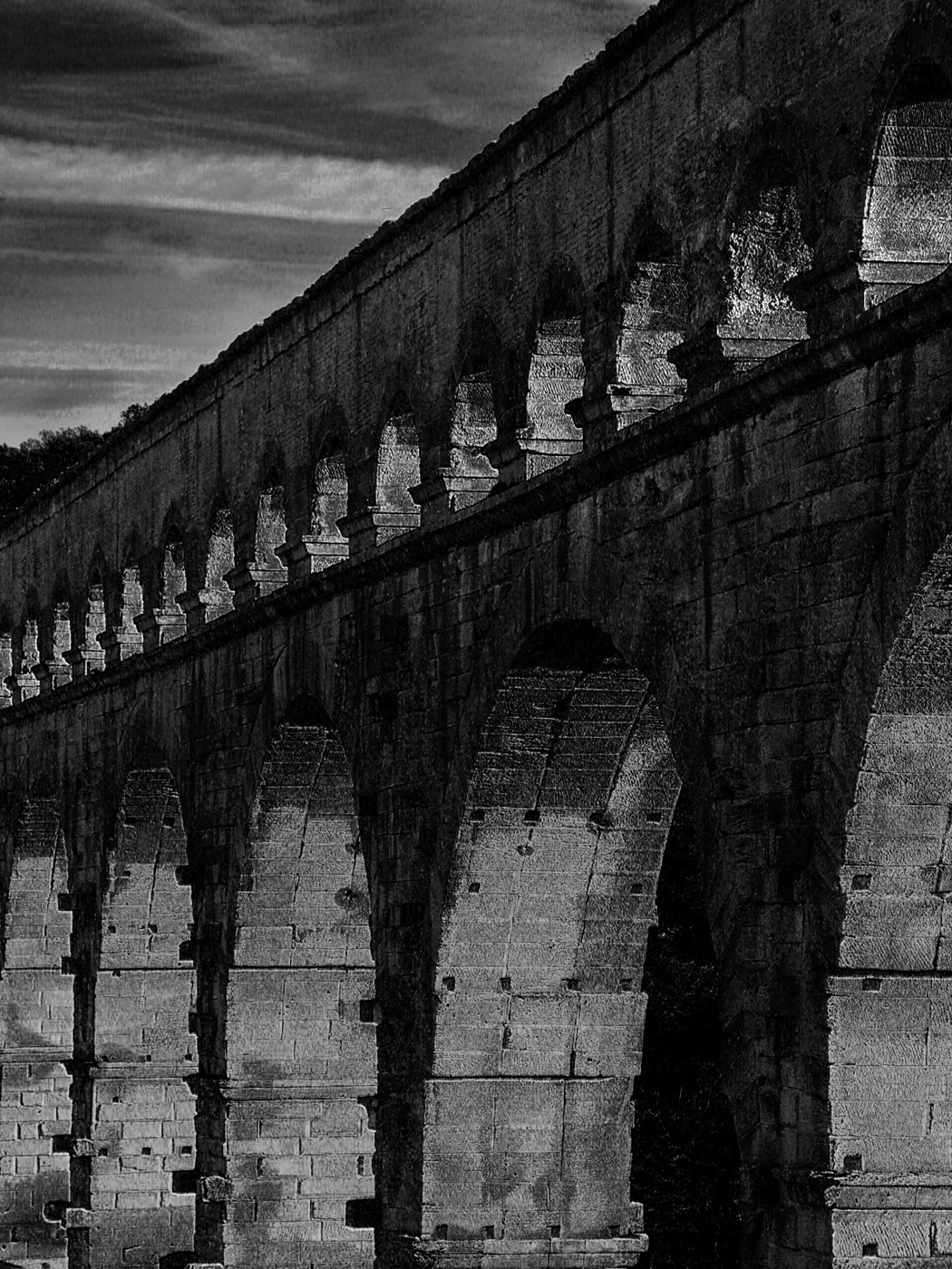 ...водопровод, сработанный еще рабами Рима.