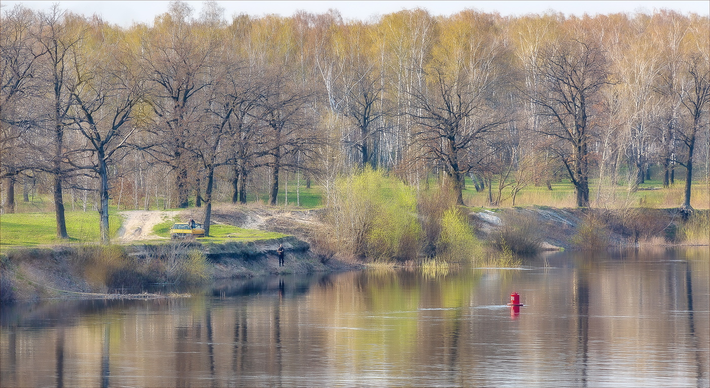 Весна на том берегу...