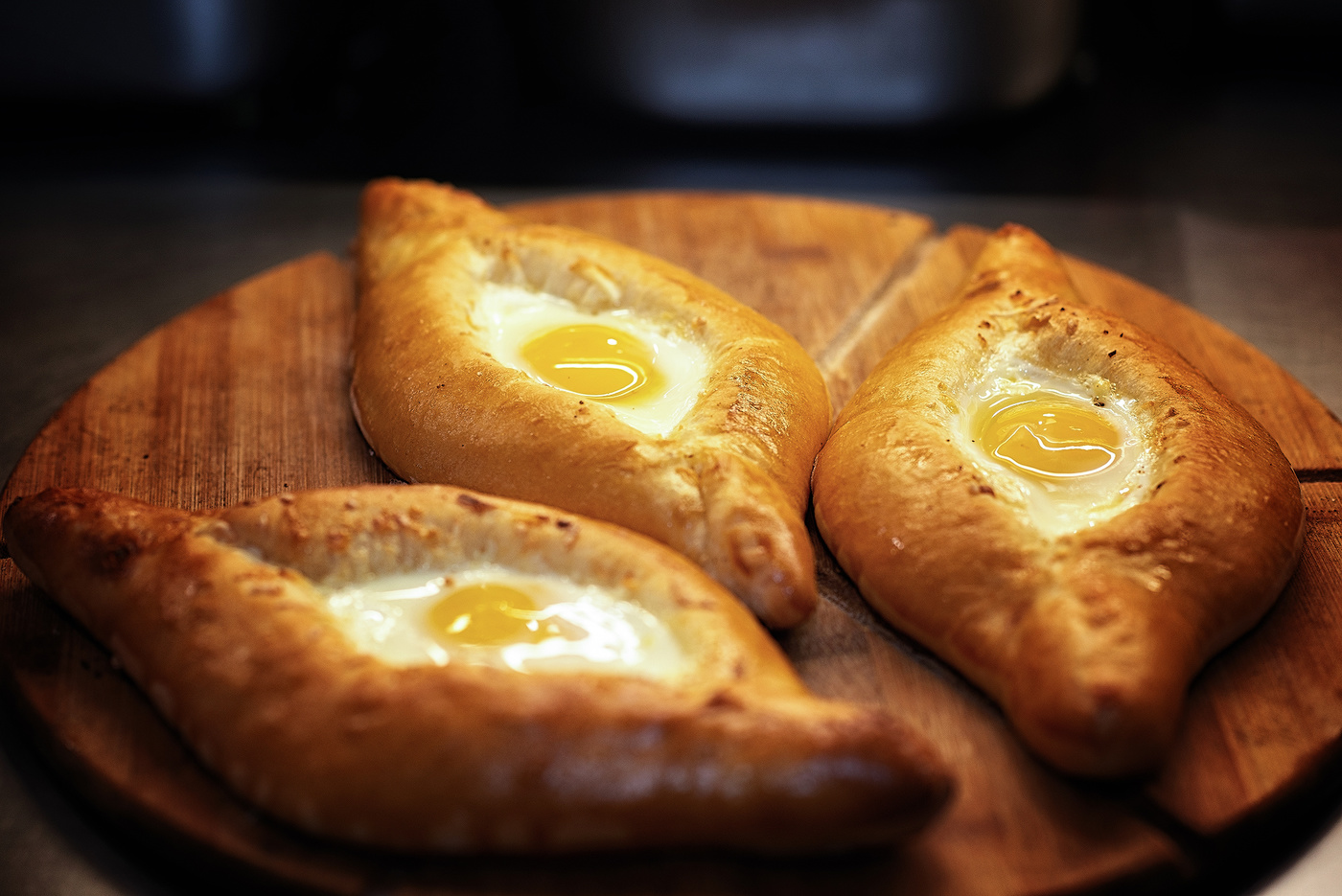 Хачапури по-аджарски.