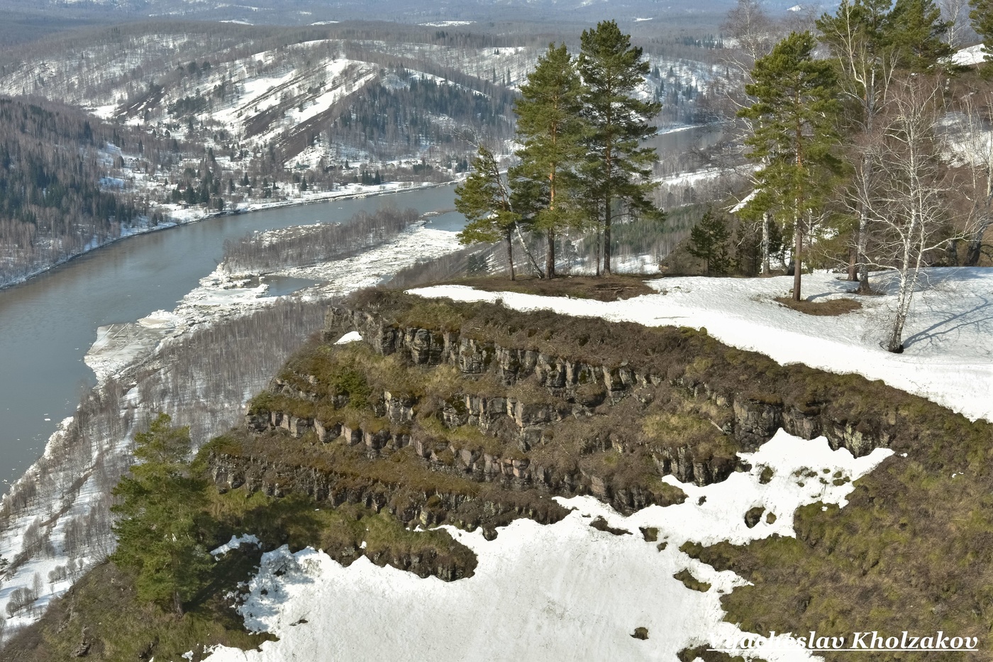 Апрель с Катунских утёсов