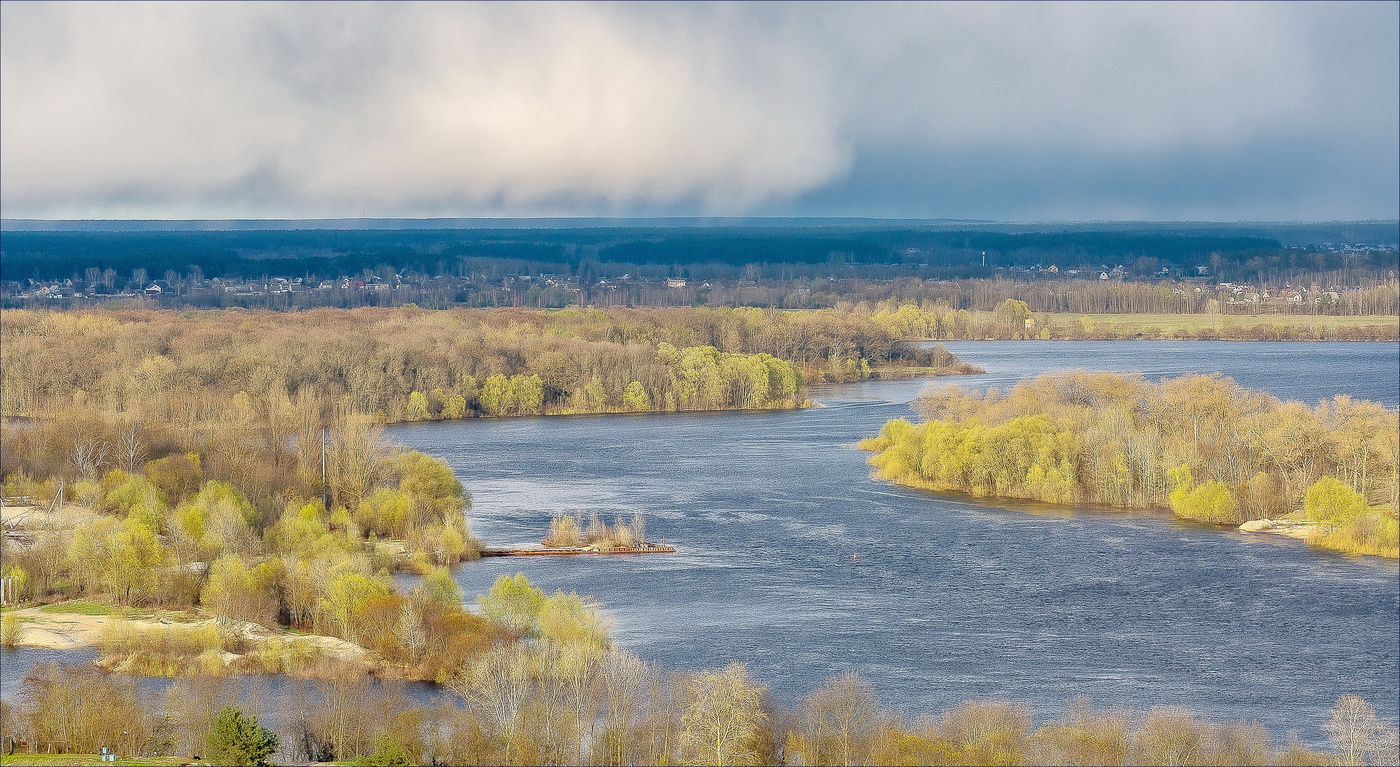 Тесно речке , ей нужен простор...