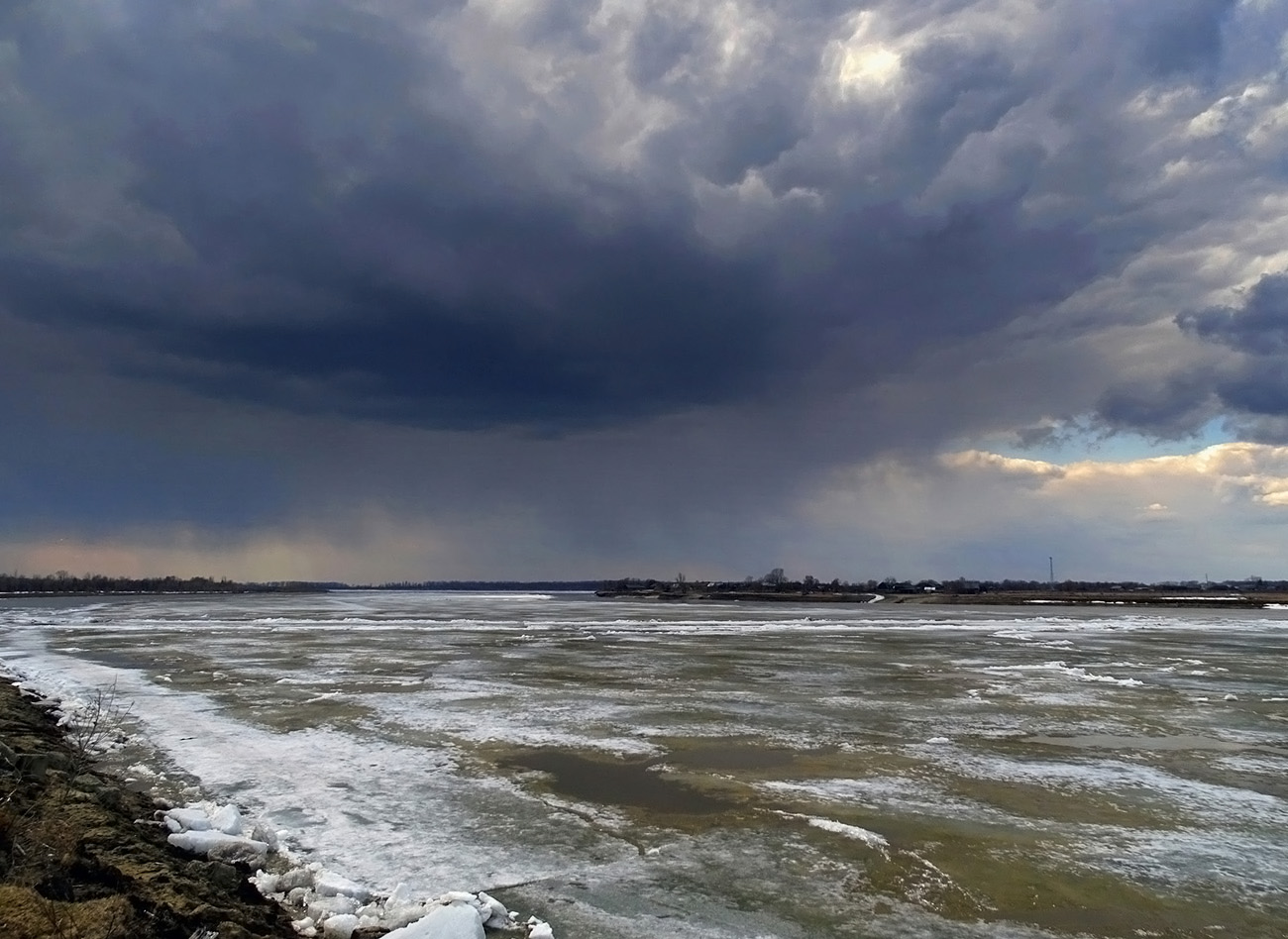 Весеннее небо Сибири