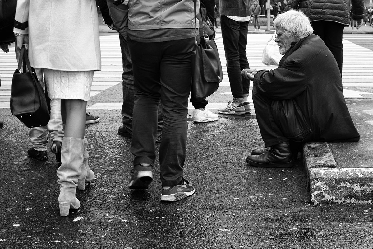 Этажом ниже