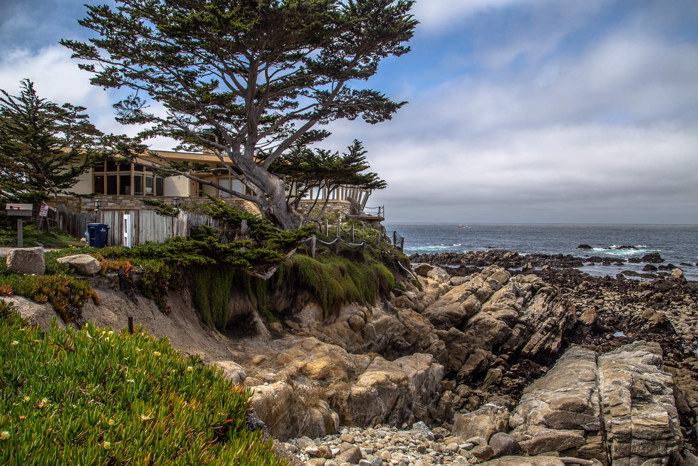 Домик у океана