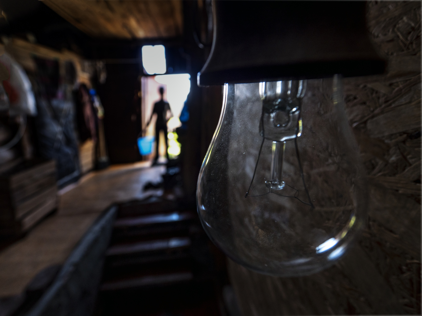 Лампочка Ильича месяц спустя