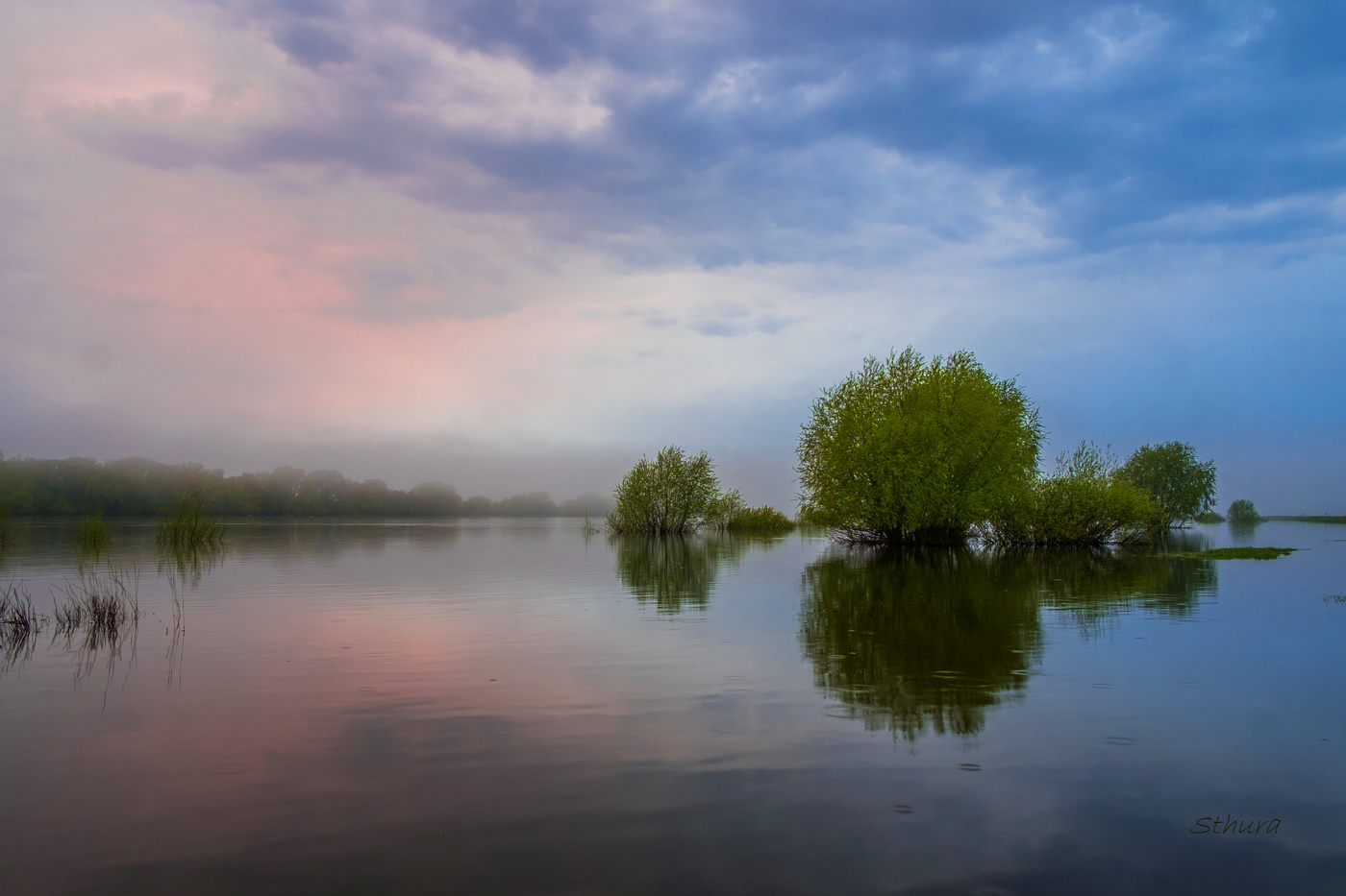 Разлив продолжается.