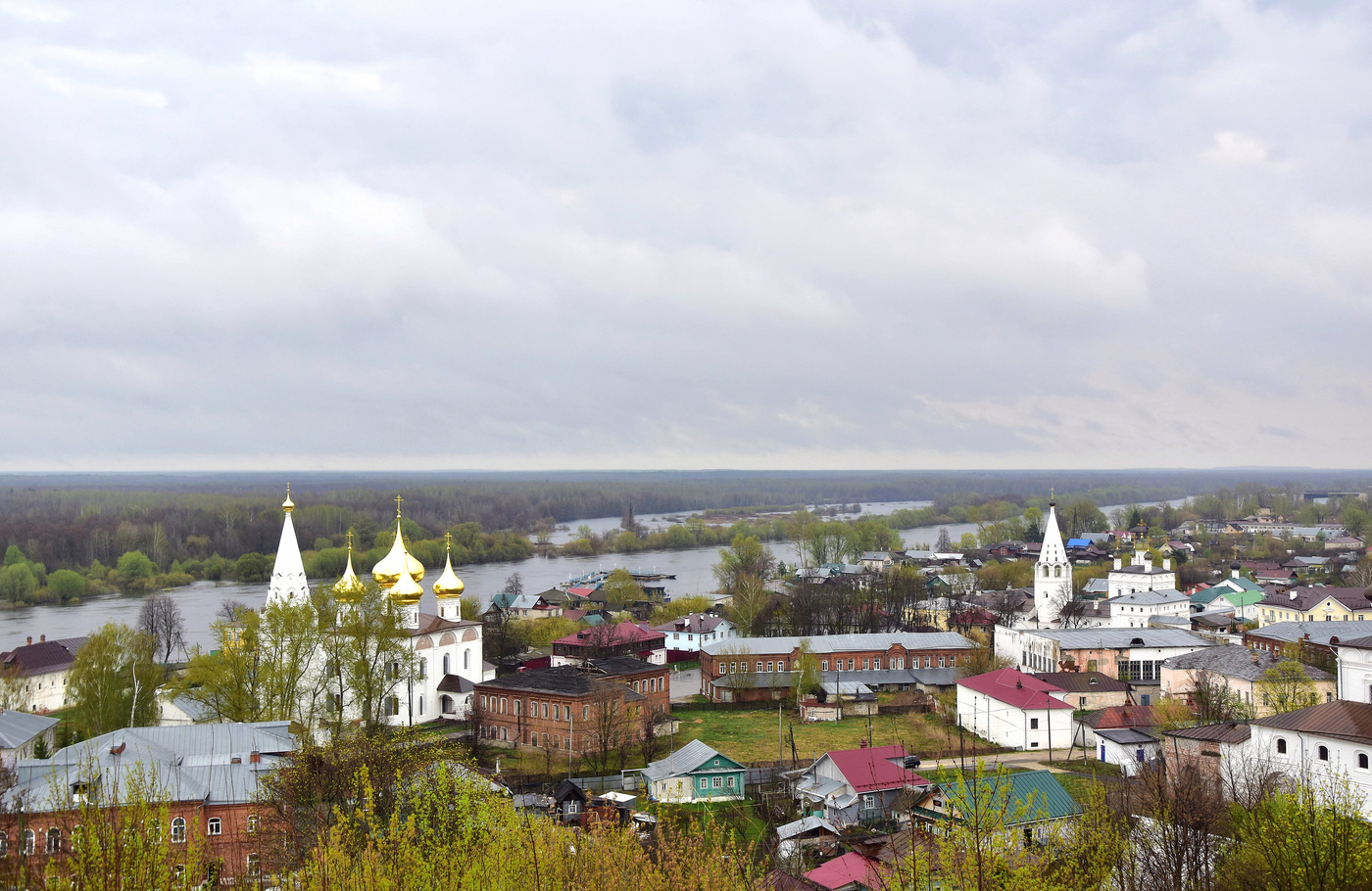 Разлив на реке Клязьме