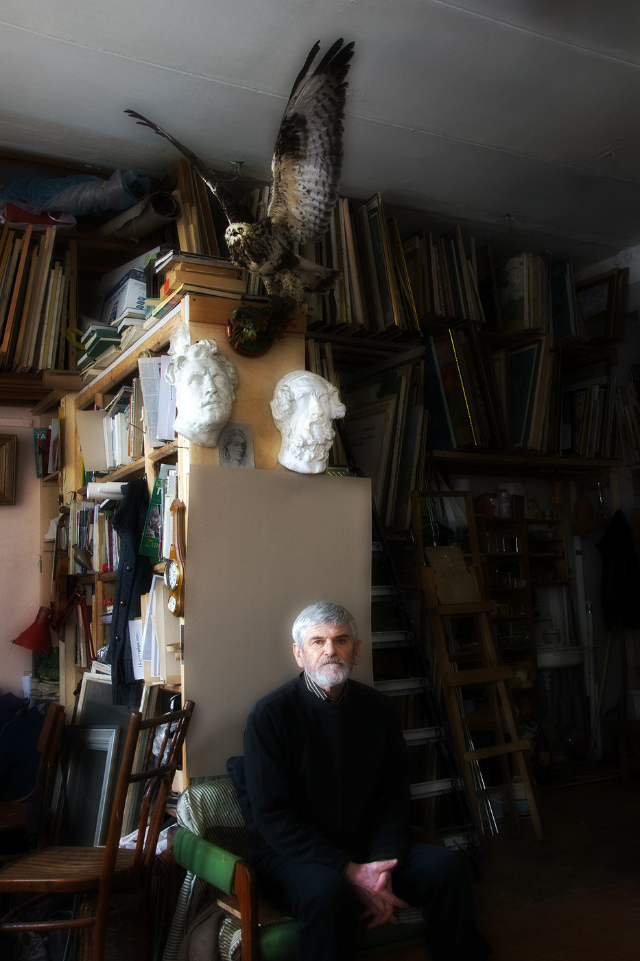 Художник Луневский.